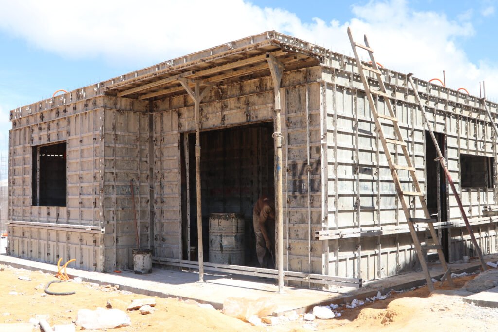 Monocasa Habix em fase de construção